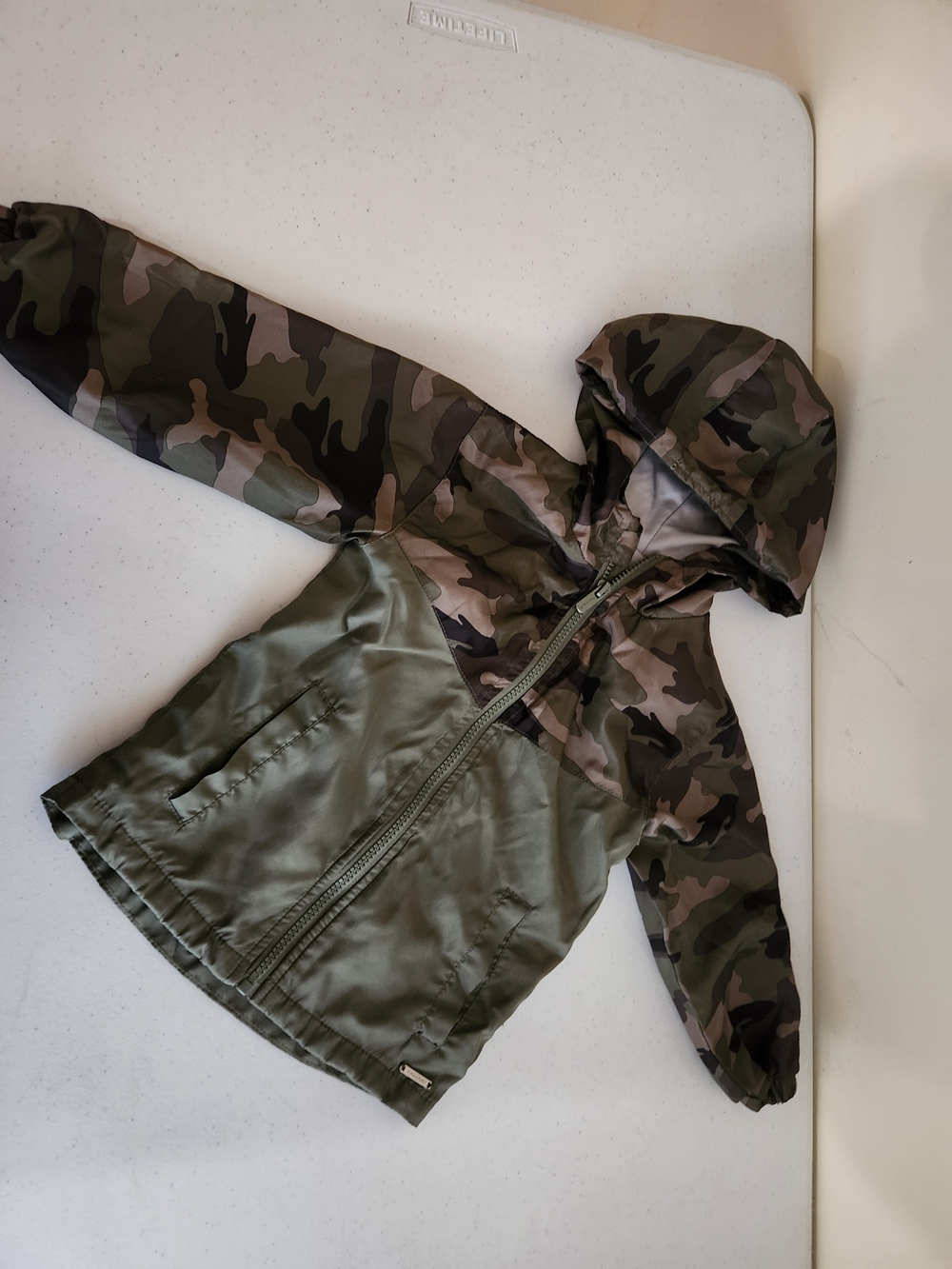 Tahari Kids Camo Hooded Jacket in Olive and Green